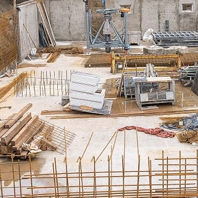 Baugenehmigungen für neue Wohnungen im Keller